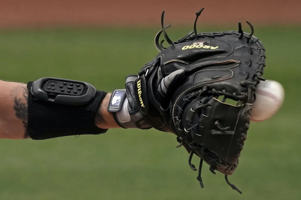 What Is The Salary Of A Mlb Bullpen Catcher