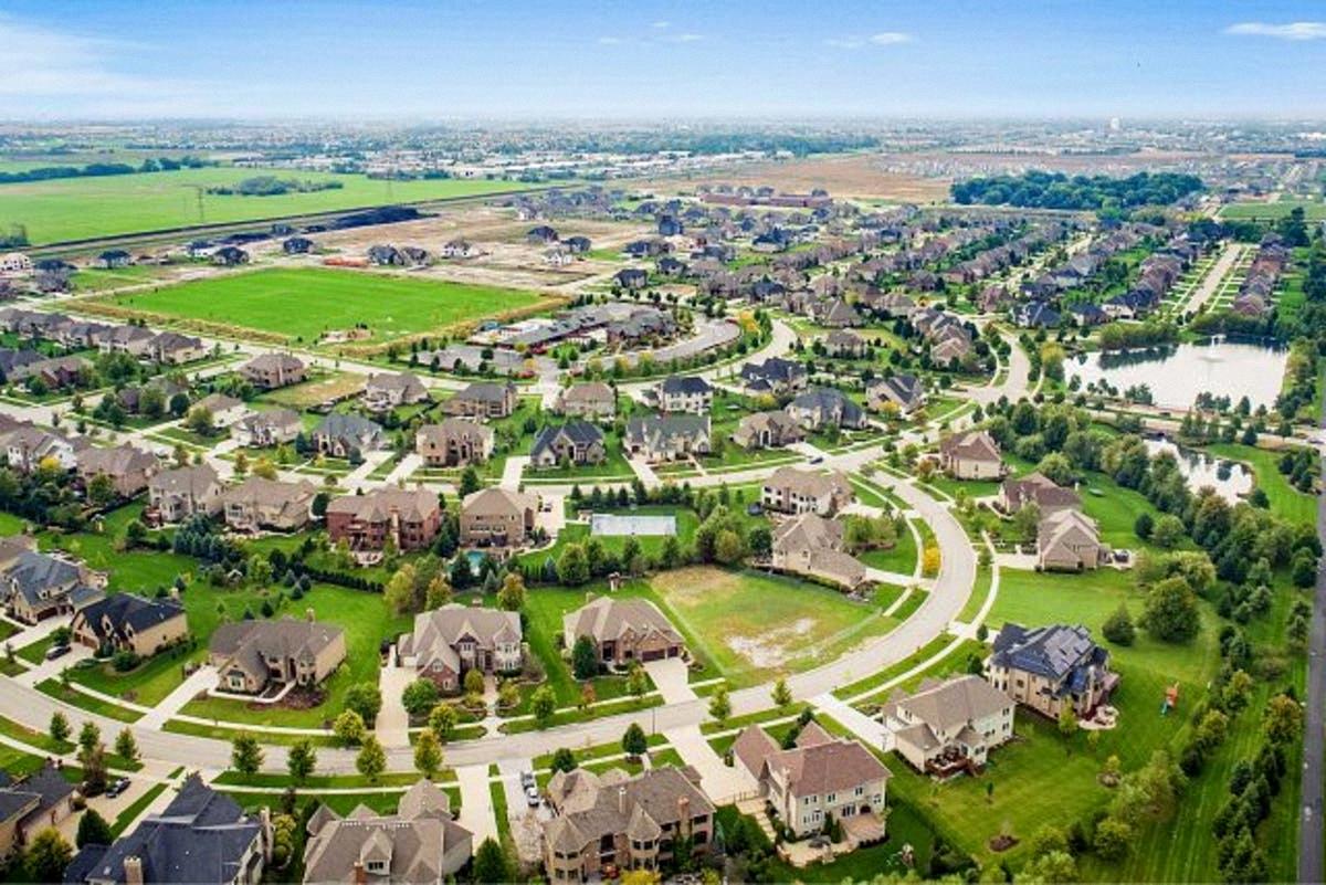 Rambling Around the Historic Town of Naperville, IL