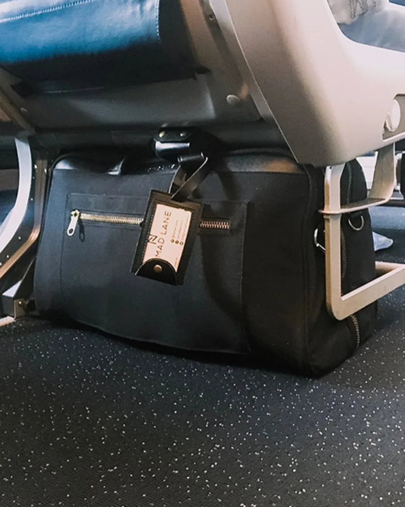 bag under airplane seat 1678784412