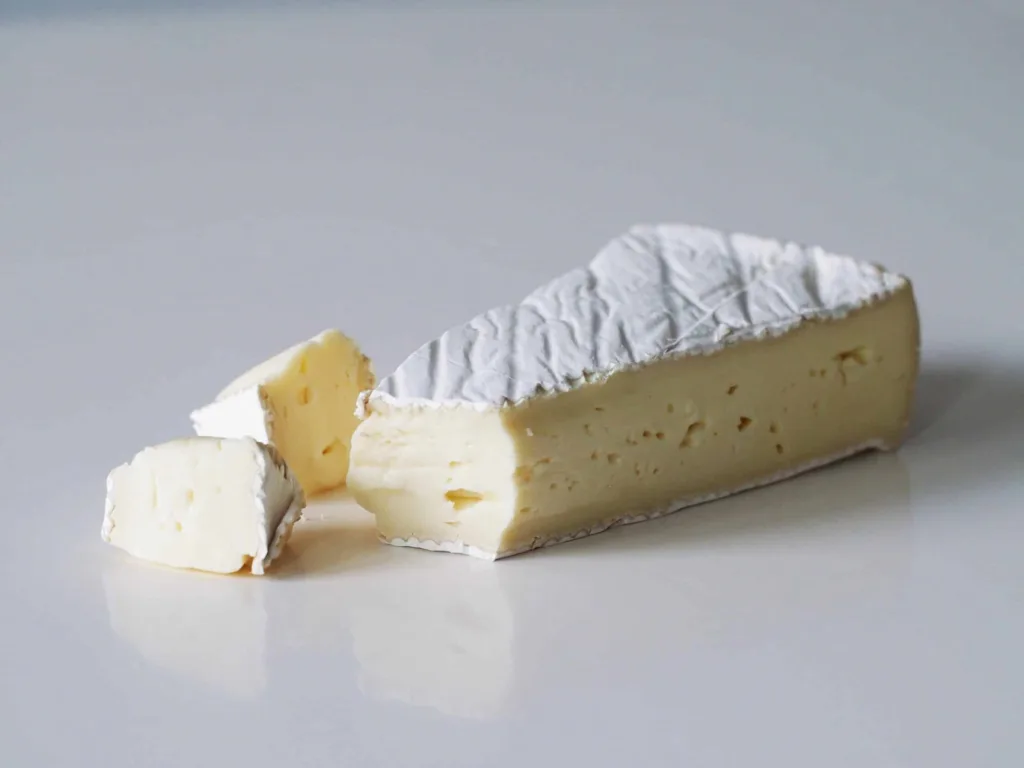 why-you-should-eat-the-tasty-rind-of-brie