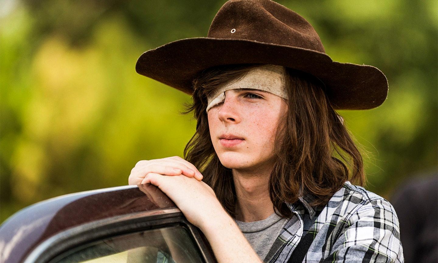 does carl die in the walking dead