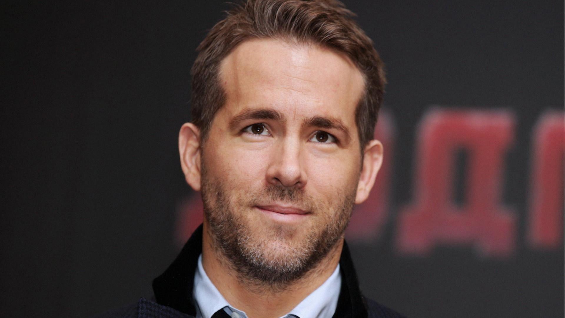 does ryan reynolds have twin brother