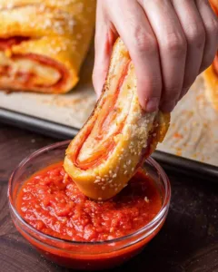 does stromboli have sauce 1 1
