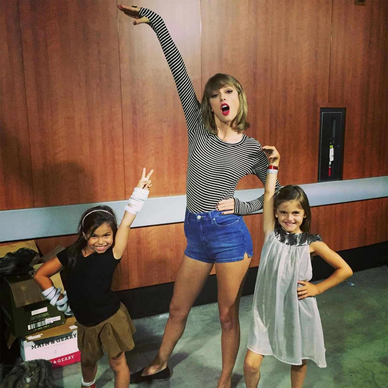 does taylor swift have kids