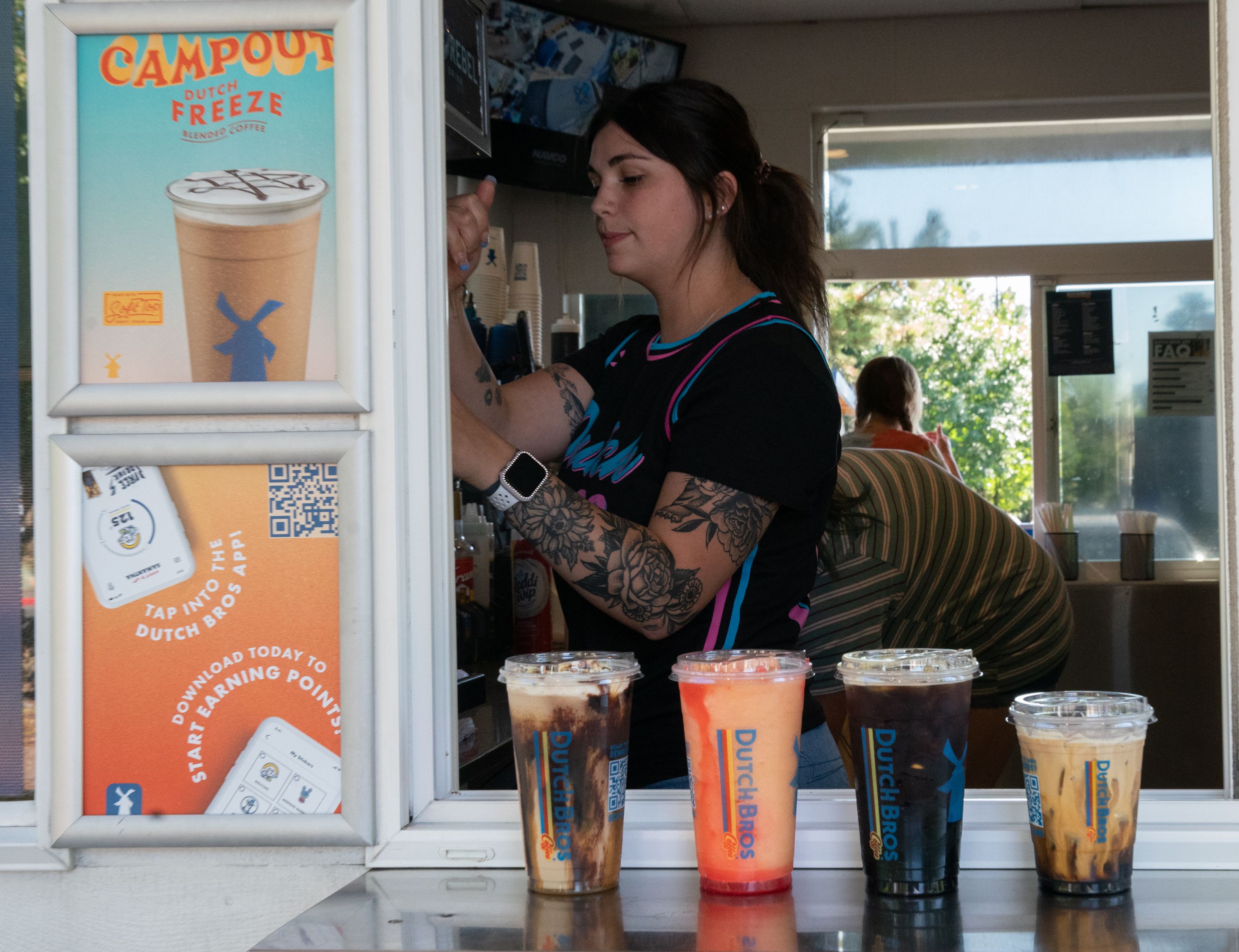 dutch bros 1679994217