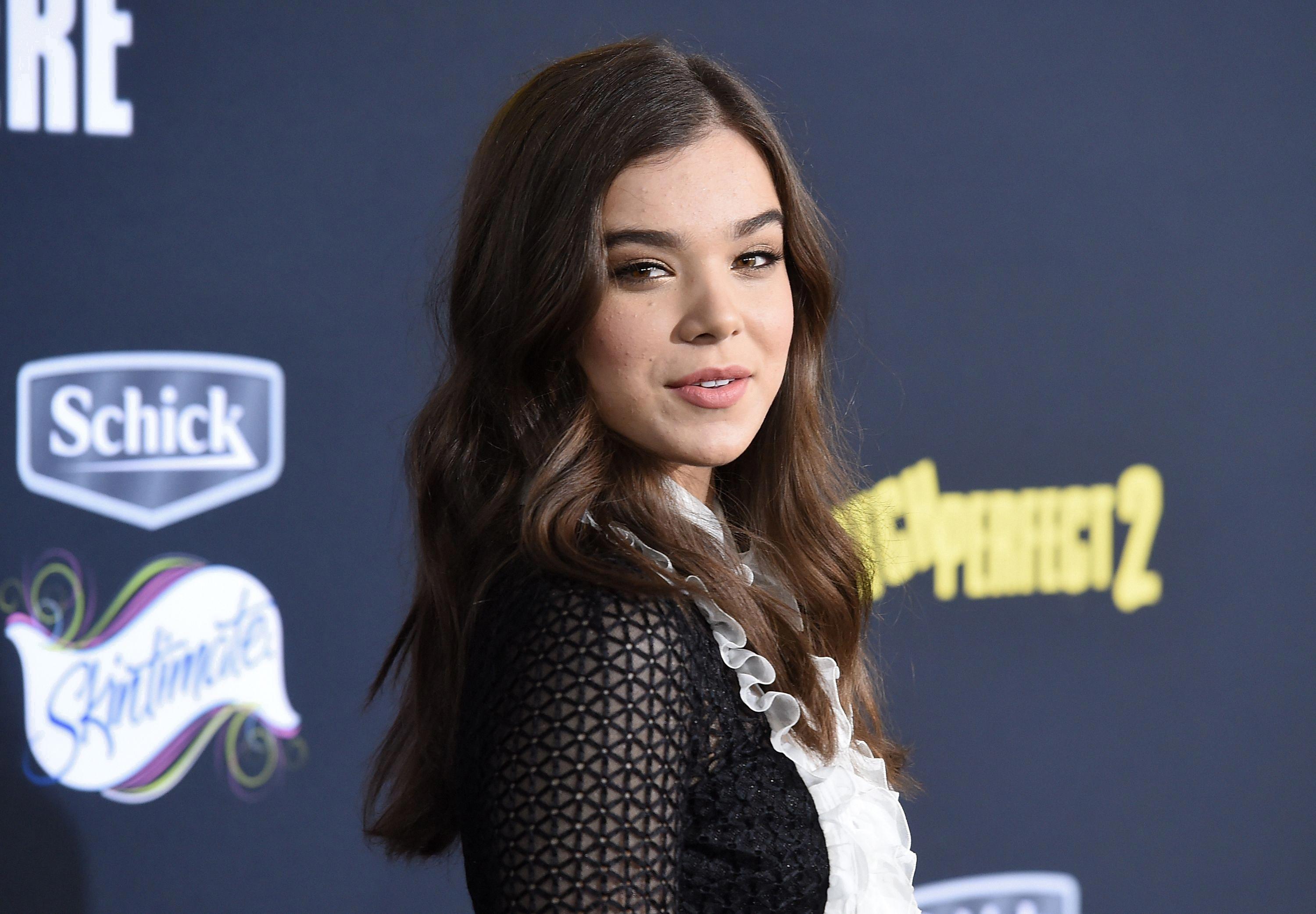 hailee steinfeld pitch perfect