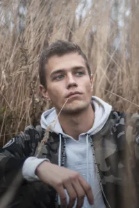 handsome man 1681548537