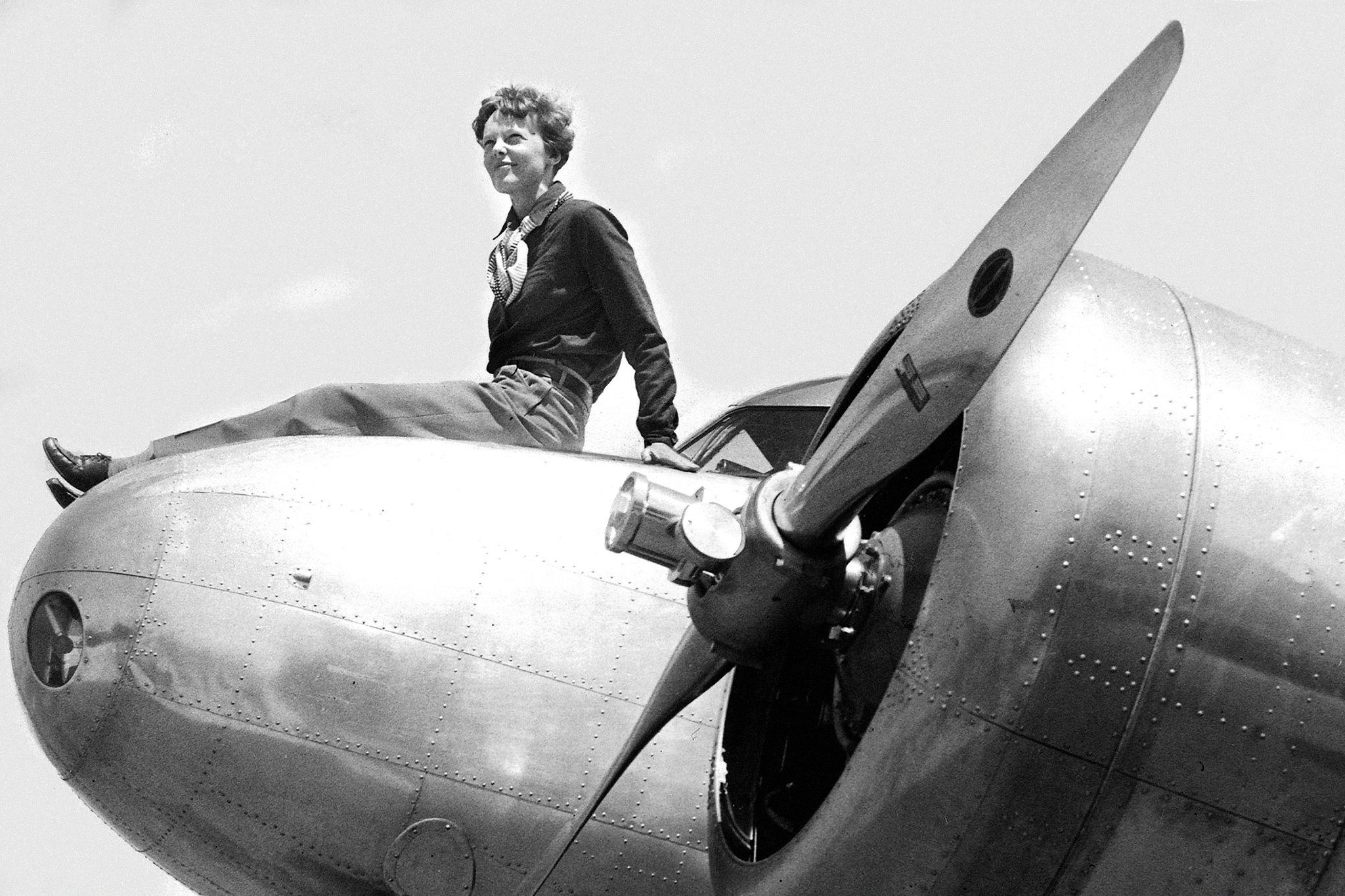 how did amelia earhart die