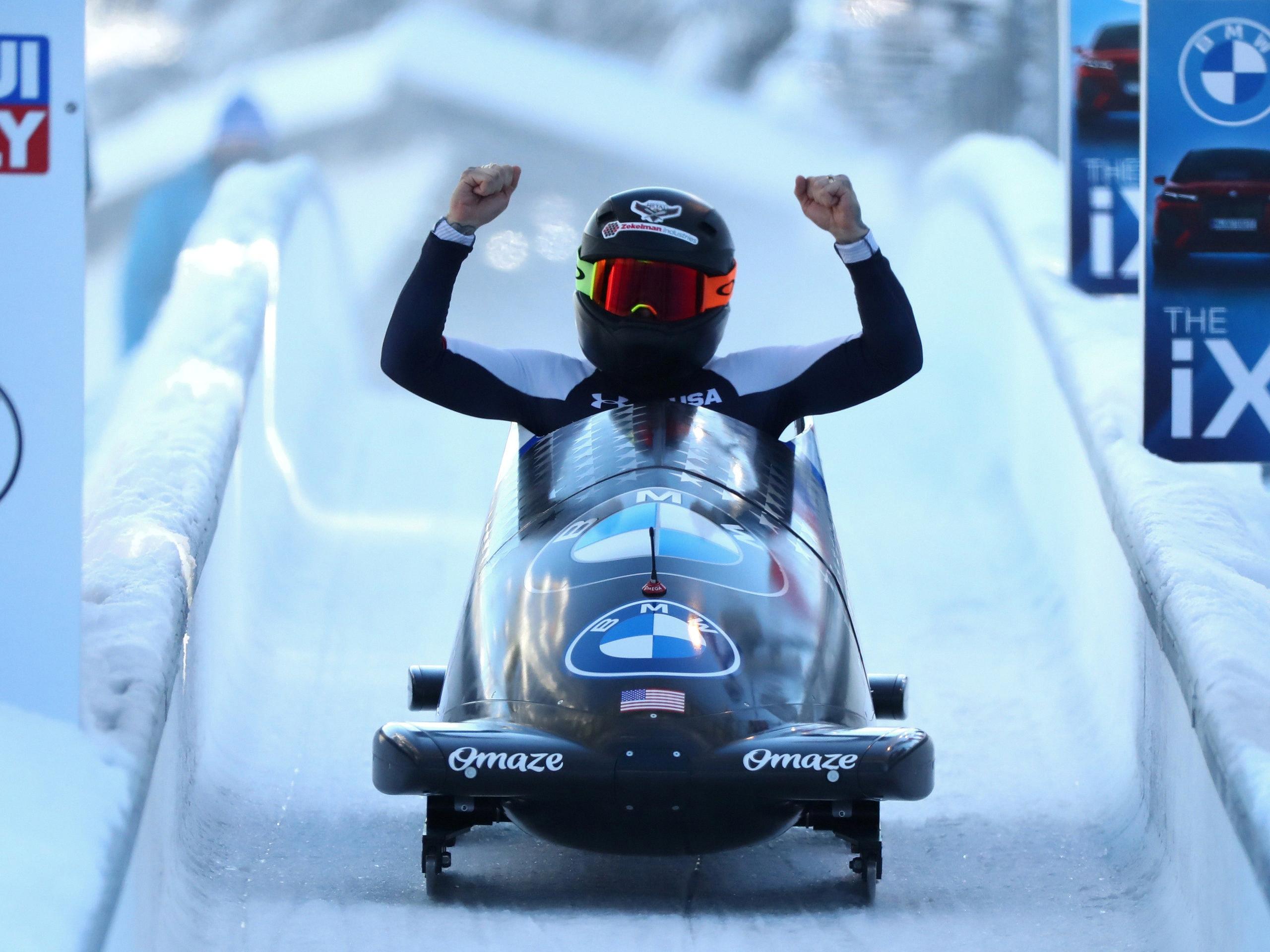how fast do bobsleds go