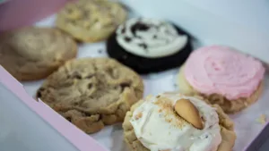how long do crumbl cookies last 1 1