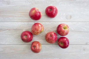 how many calories do a apple have 1 1