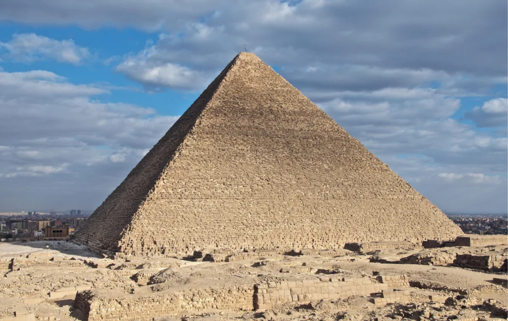 how many pyramids were built before the great pyramid of giza