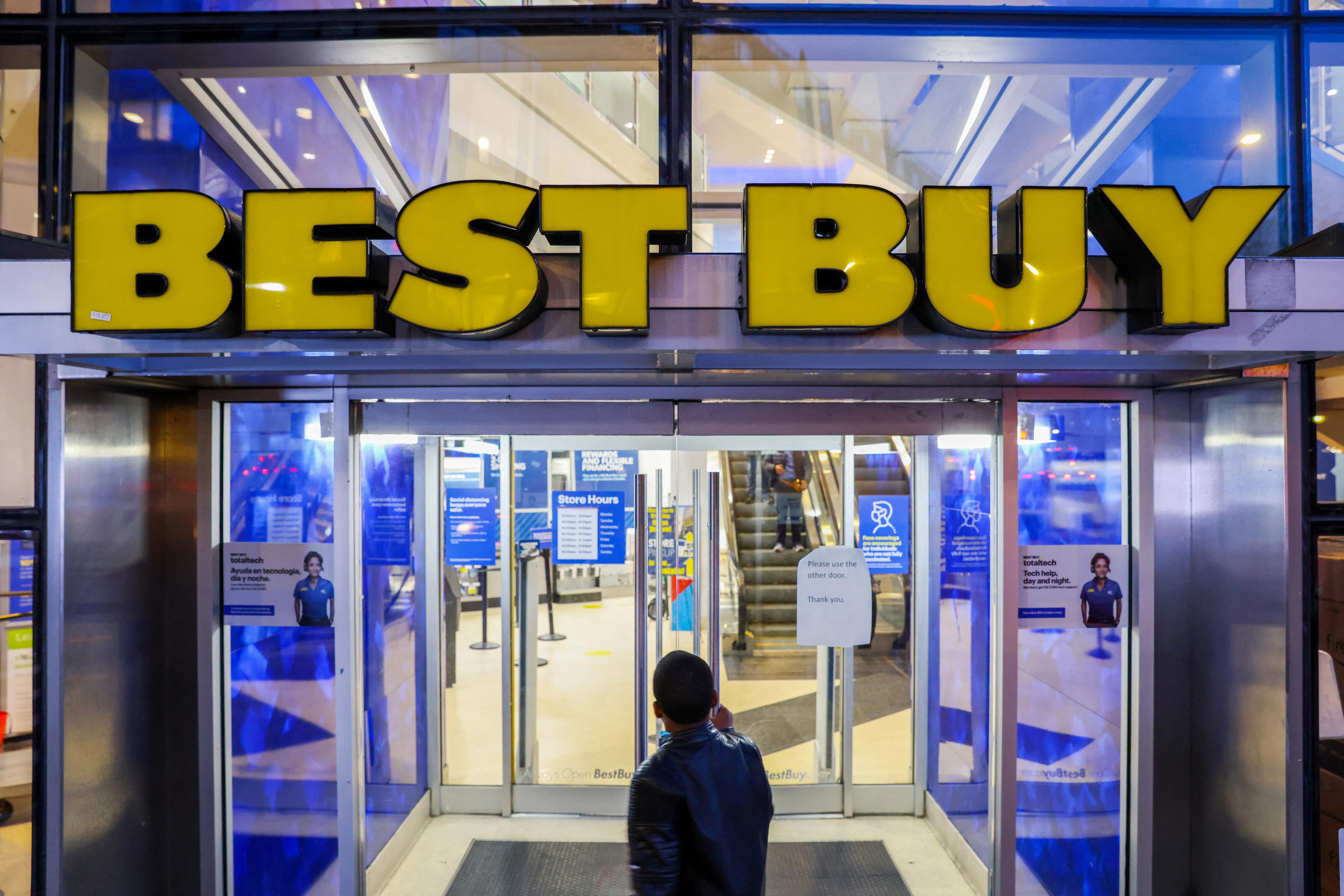 how much do best buy employees make