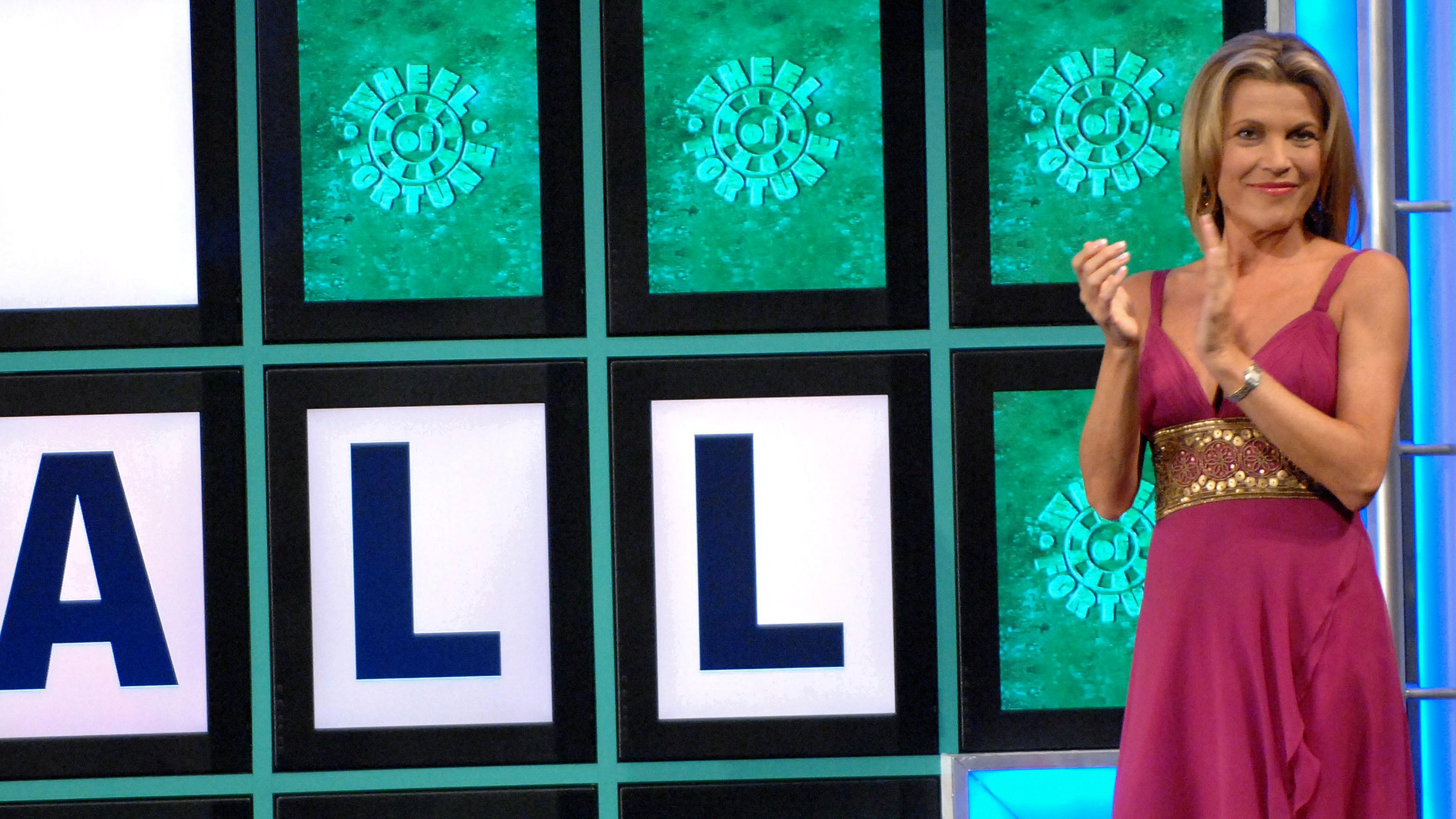 how much to buy a vowel in wheel of fortune