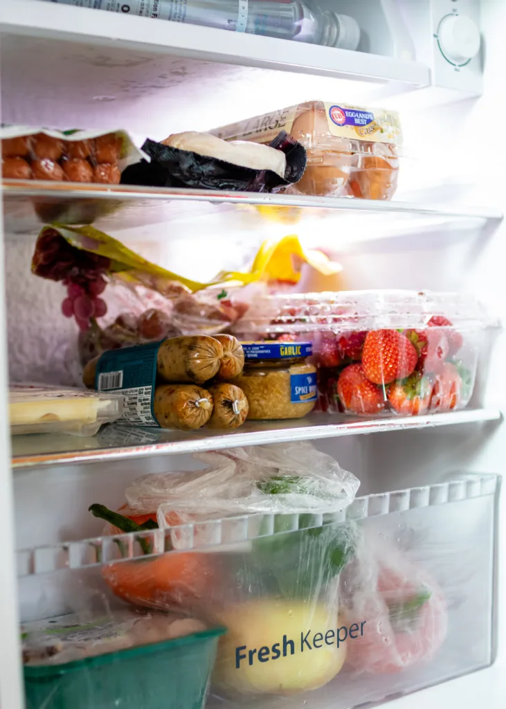 refrigerator 1680870355