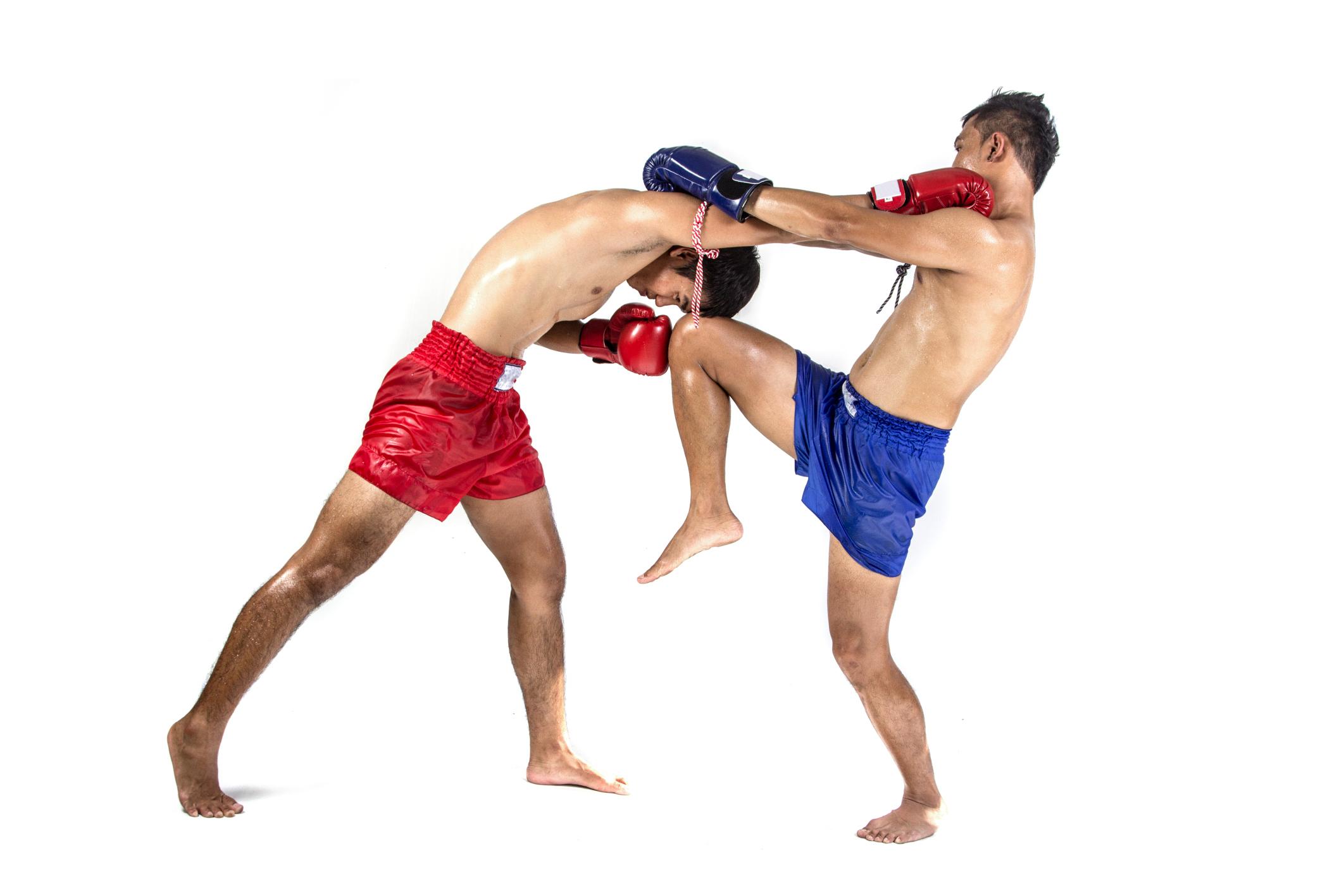 knees in kickboxing