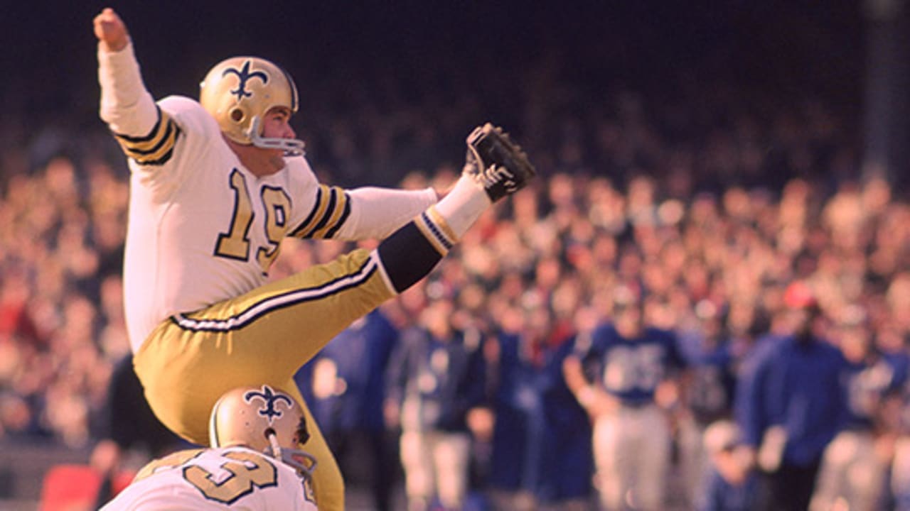 Tom Dempsey Breaks Records Even With Missing Toes