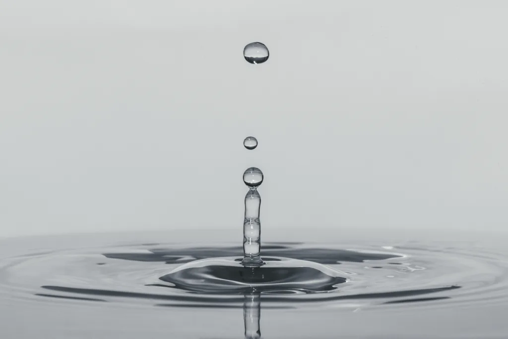 water droplet 1683109126
