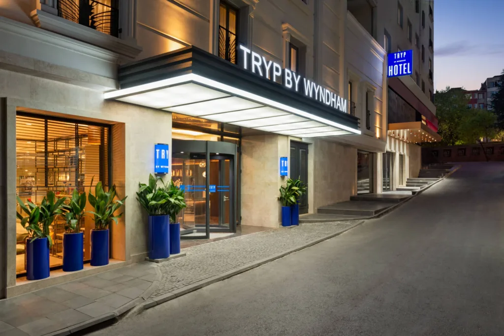 wyndham hotel 1684060483