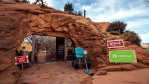 Grinch cave boulder utah 1687020997