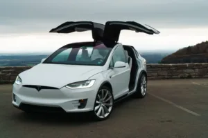 Tesla Model x SuV 1687000272