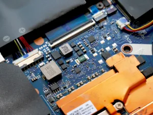 capacitor 1685718145