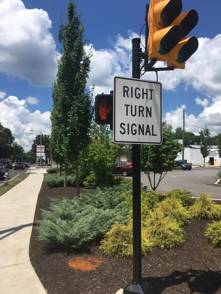 right turn signal sign 1686215591