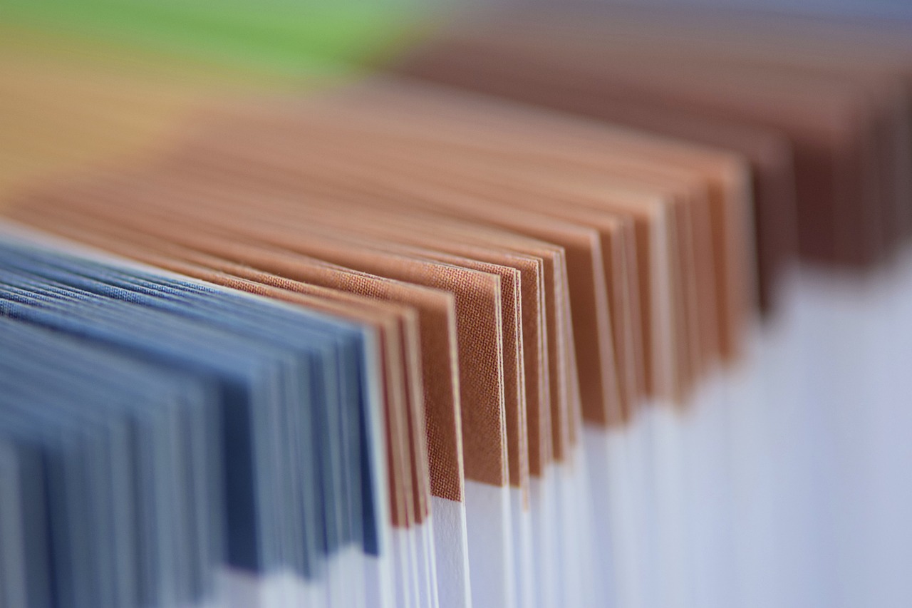 Stay Organized with Brad Folders