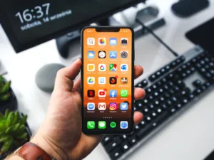 iphone xs max 1690700100