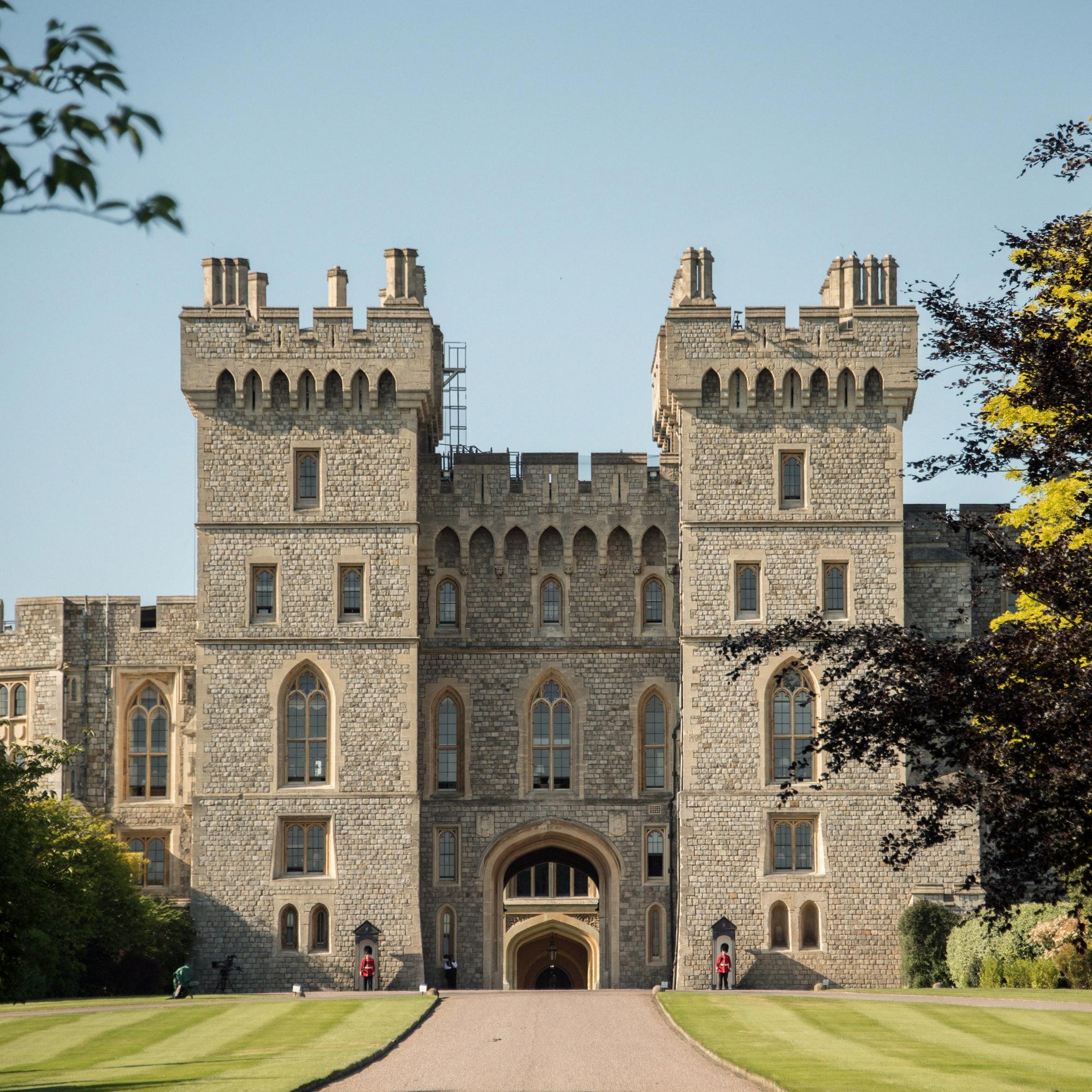 Who Lives In Windsor Castle 1 
