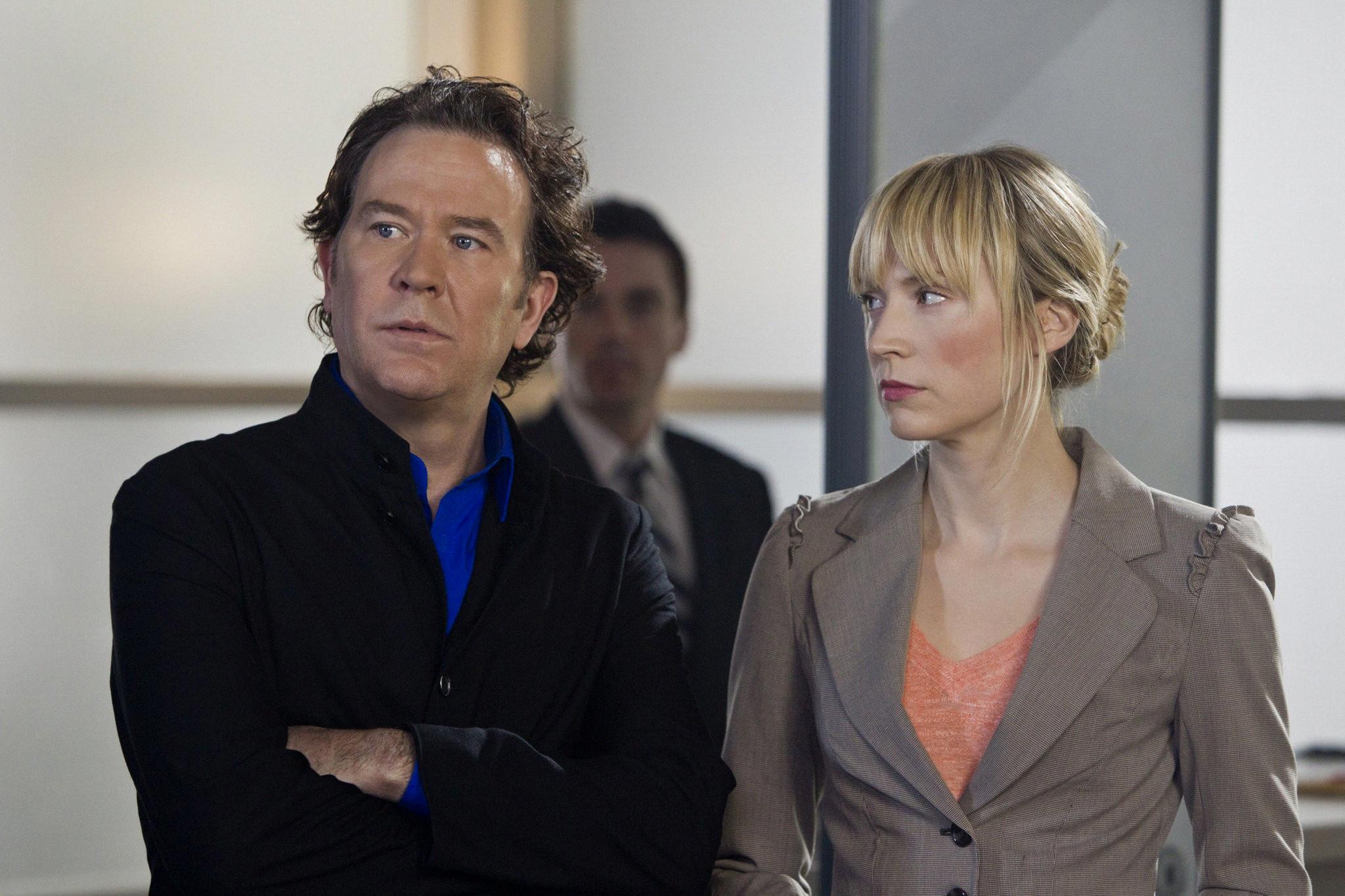 why is tim hutton not returning to leverage