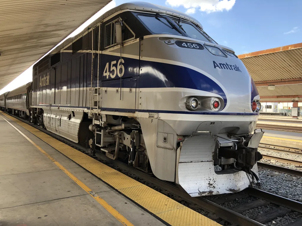 Amtrak 1694677774