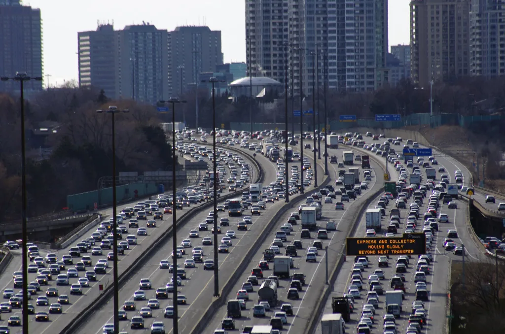 Highway 401 Toronto 1695110040