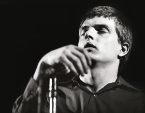 Ian Curtis 1694292304