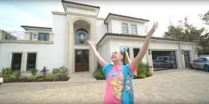 Jojo Siwa House 1693756380