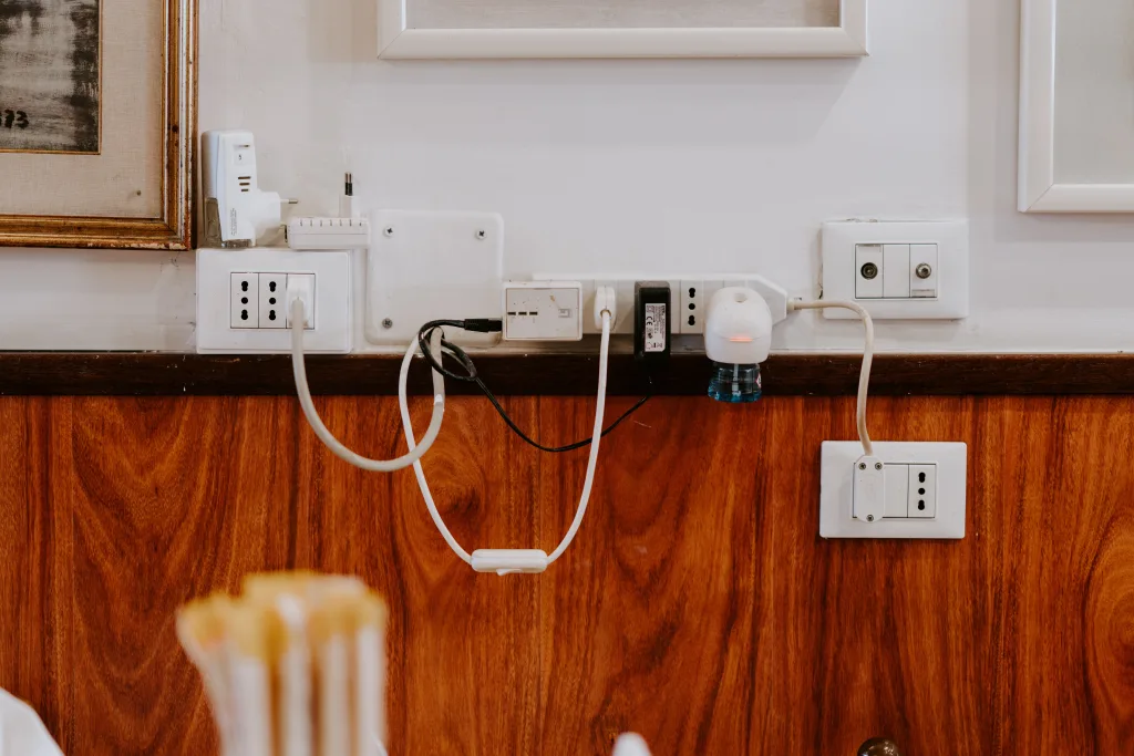Choosing Between Series and Parallel Wiring Outlets for Your Home