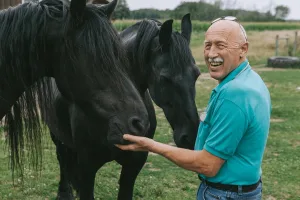 where does dr pol live 1